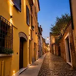 Boutique 3 0 Gæstehus Ferrara