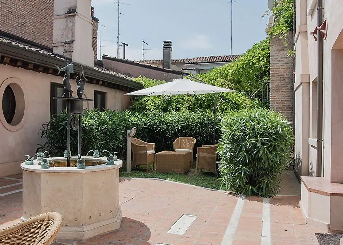 Boutique 3 0 4* Ferrara